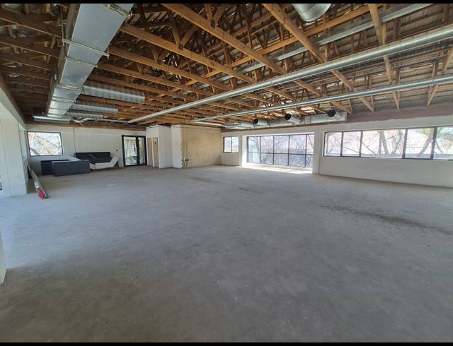 333M² OFFICE TO LET IN WOODMEAD